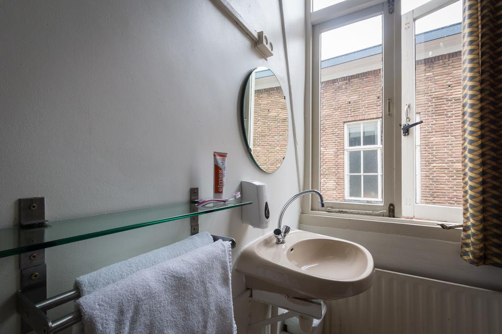 Stone Hotel & Hostel Utrecht Pokoj fotografie